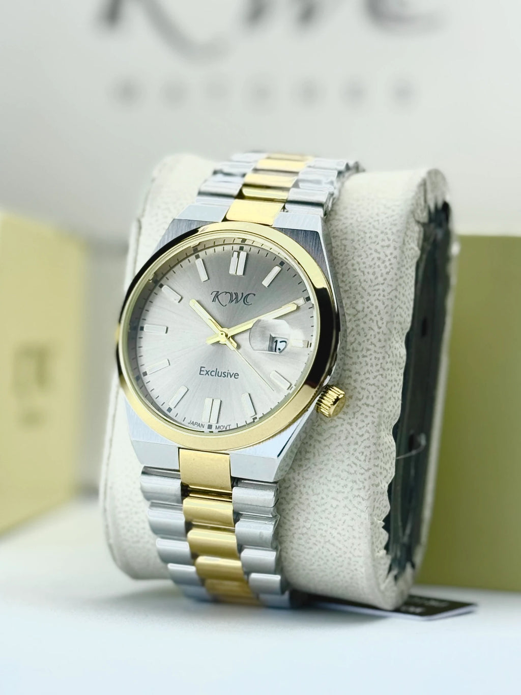 [EID SPECIAL] KWC Quintas K-325 Two Tone Grey Watch + FREE KWC Leather Strap Watch (Worth Rs. 3,000)