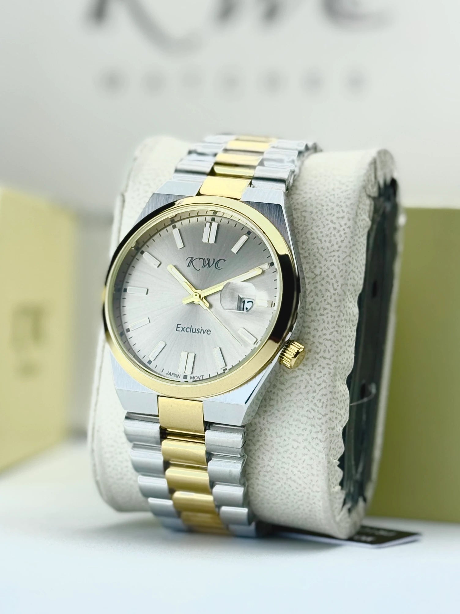 [EID SPECIAL] KWC Quintas K-325 Two Tone Grey Watch + FREE KWC Leather Strap Watch (Worth Rs. 3,000)