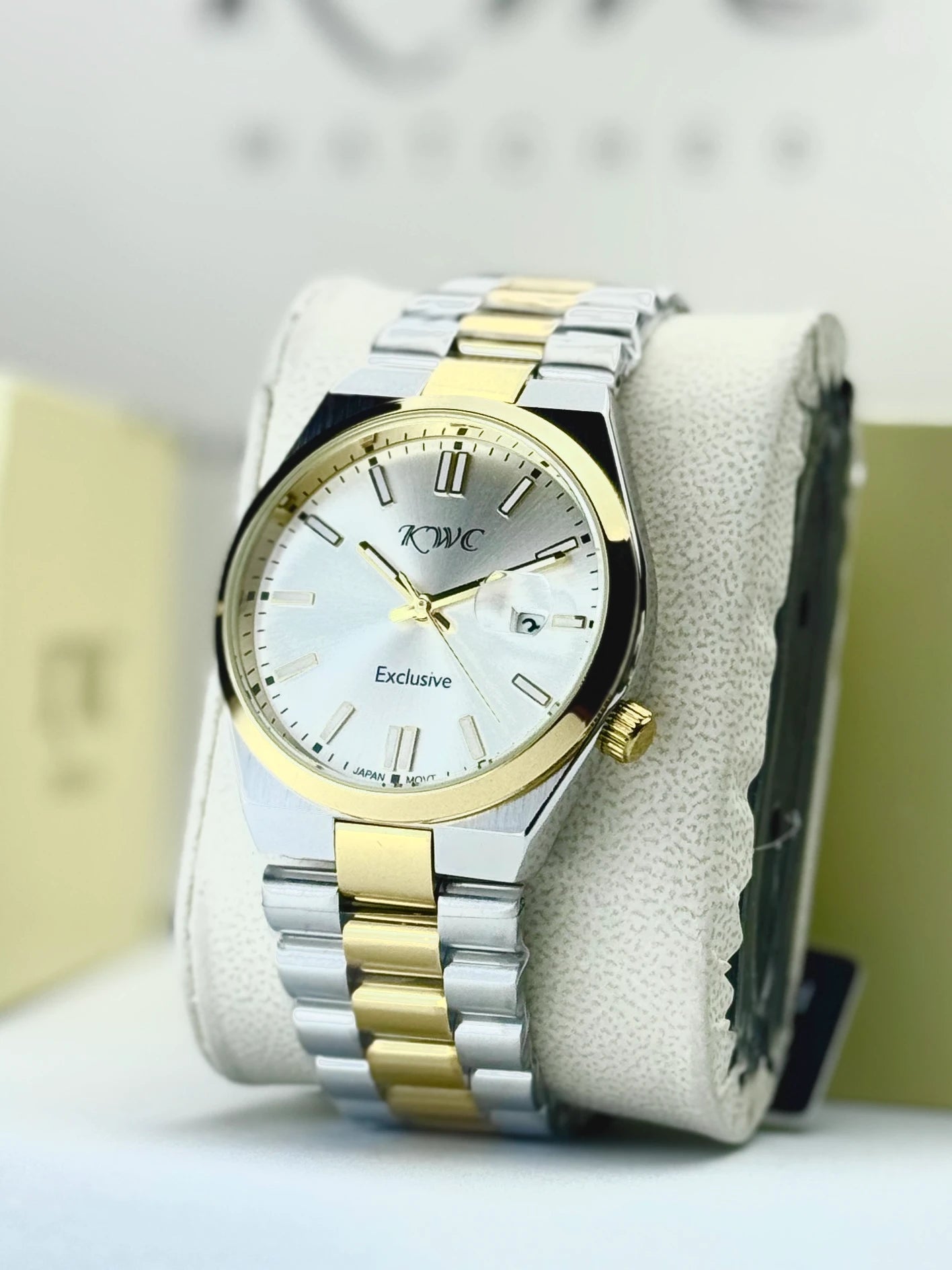 [EID SPECIAL] KWC Quintas K-325 Two Tone White Watch + FREE KWC Leather Strap Watch (Worth Rs. 3,000)