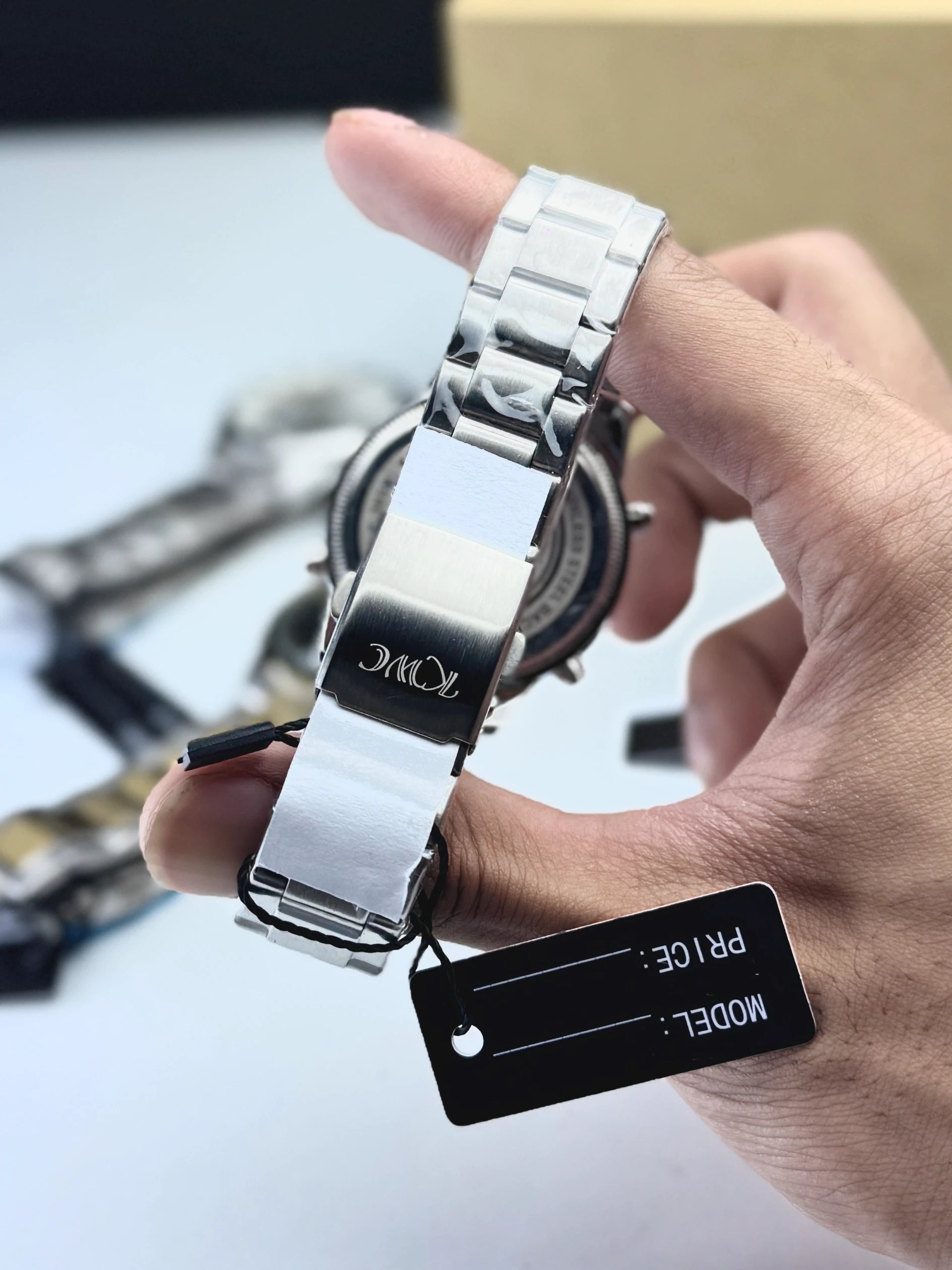 KWC K-365 Ana-Digi | Dual-Display Metallic Watch ( Silver and Black )